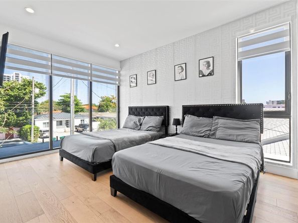 Undisclosed Address #A11769255, Miami FL 33145