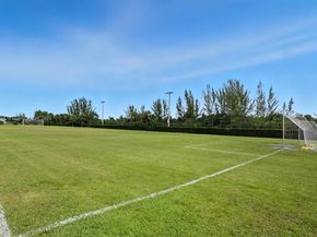15462 NW 14th Ct, Pembroke Pines FL 33028