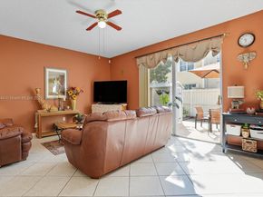 15462 NW 14th Ct, Pembroke Pines FL 33028