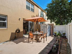 15462 NW 14th Ct, Pembroke Pines FL 33028