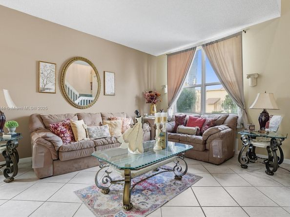 15462 NW 14th Ct, Pembroke Pines FL 33028