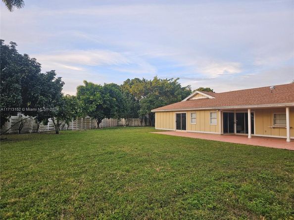 14630 SW 148th Ct, Miami FL 33196