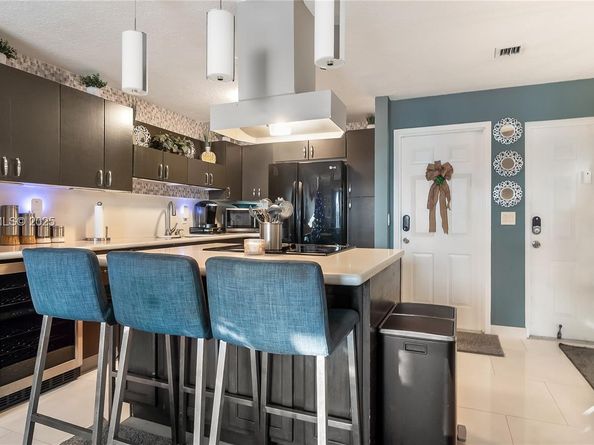 4141 Crystal Lake Dr, Deerfield Beach FL 33064