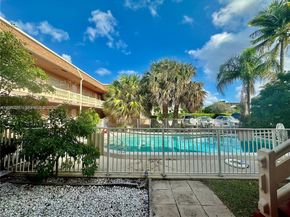 241 SE 9th Ave 207, Pompano Beach FL 33060