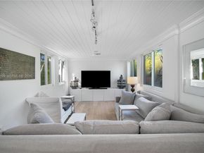 463 W 62nd St, Miami Beach FL 33140