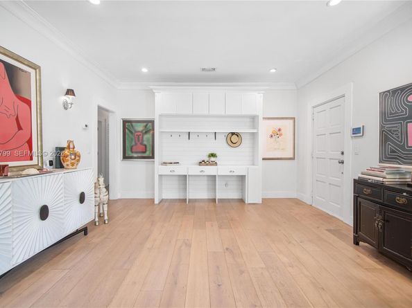 463 W 62nd St, Miami Beach FL 33140