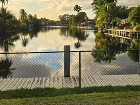 4012 E Shore Rd, Miramar FL 33023