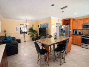 11827 NW 39th St, Sunrise FL 33323