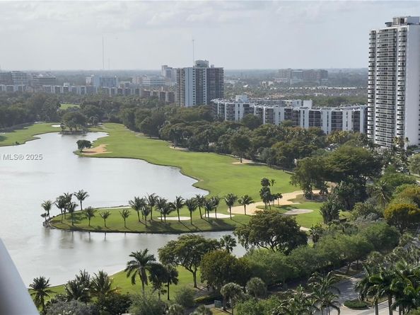 20191 E Country Club Dr 1903, Aventura FL 33180