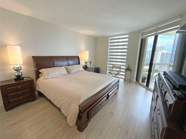 20191 E Country Club Dr 1903, Aventura FL 33180