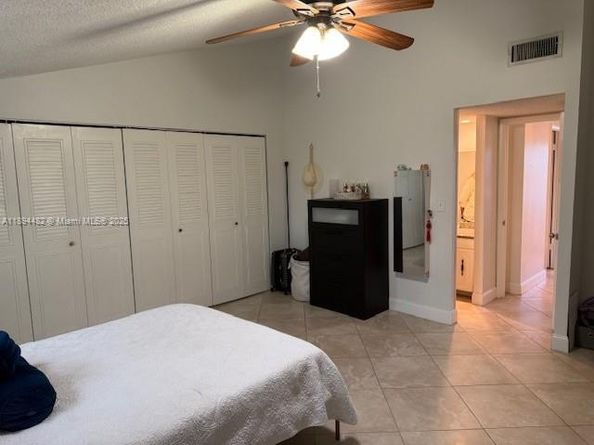 8401 W Sample Rd 14, Coral Springs FL 33065