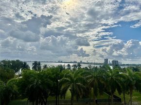 1800 N Bayshore Dr 303, Miami FL 33132