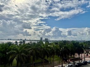 1800 N Bayshore Dr 303, Miami FL 33132