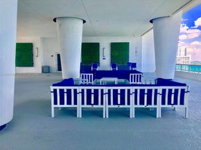 1800 N Bayshore Dr 303, Miami FL 33132