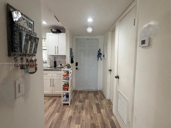 9581 Sunrise Lakes Blvd 101, Sunrise FL 33322