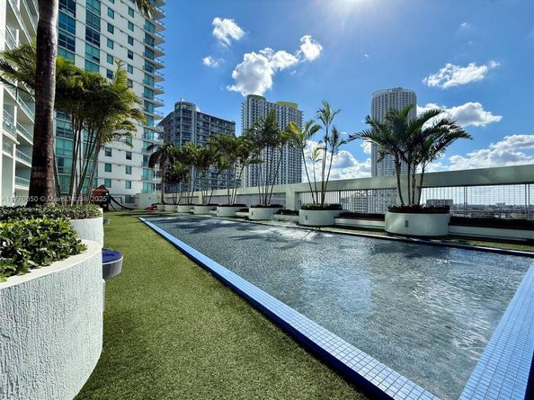 92 SW 3rd St 1104, Miami FL 33130