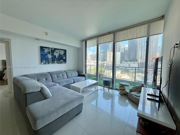92 SW 3rd St 1104, Miami FL 33130