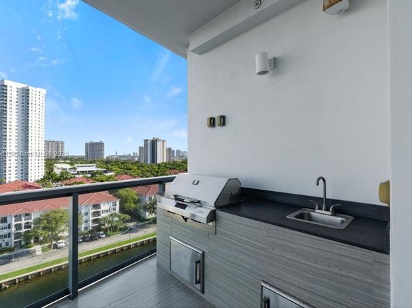 3250 NE 188th St 904, Aventura FL 33180