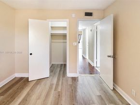 5975 NW 25th Ct 213, Sunrise FL 33313