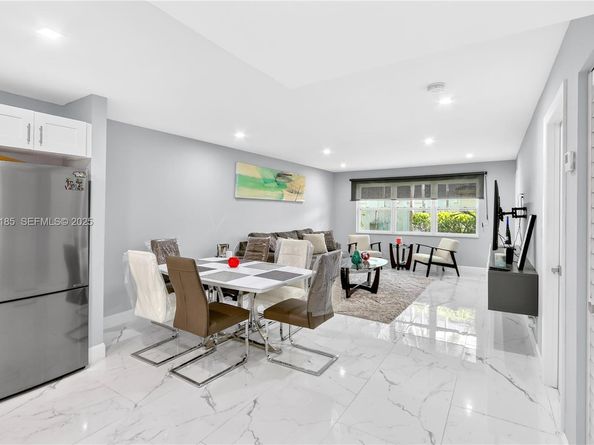 410 SE 2nd St 111, Hallandale Beach FL 33009