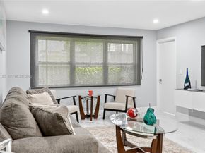 410 SE 2nd St 111, Hallandale Beach FL 33009