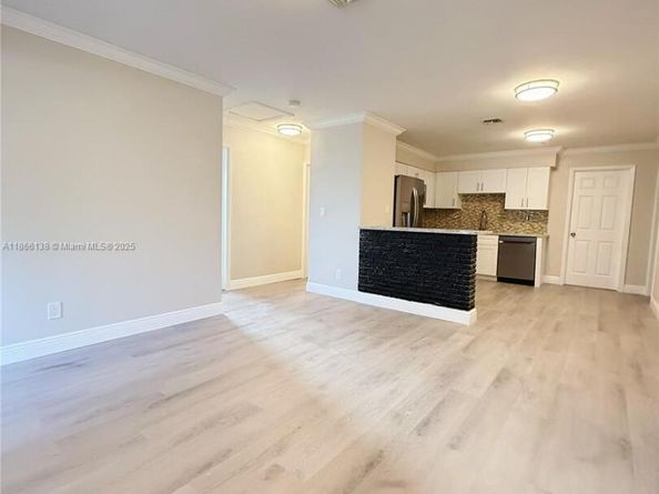 2879 NW 10th Ct, Fort Lauderdale FL 33311
