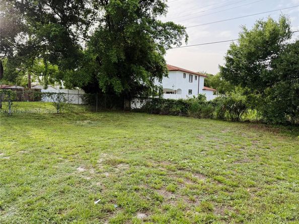 2879 NW 10th Ct, Fort Lauderdale FL 33311
