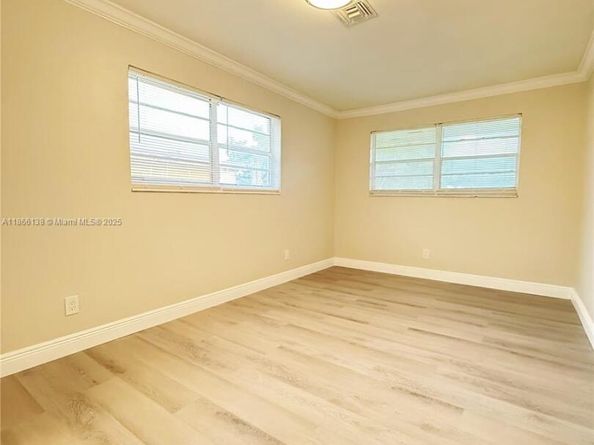 2879 NW 10th Ct, Fort Lauderdale FL 33311
