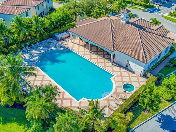 4206 Napoli Lake Dr, Riviera Beach FL 33410