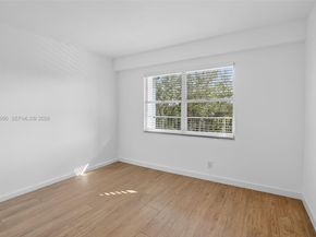 12601 SW 13th St 411G, Pembroke Pines FL 33027