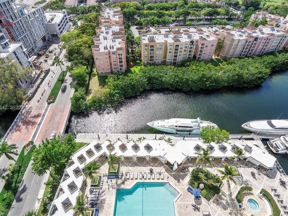 19500 Turnberry Way 20D, Aventura FL 33180