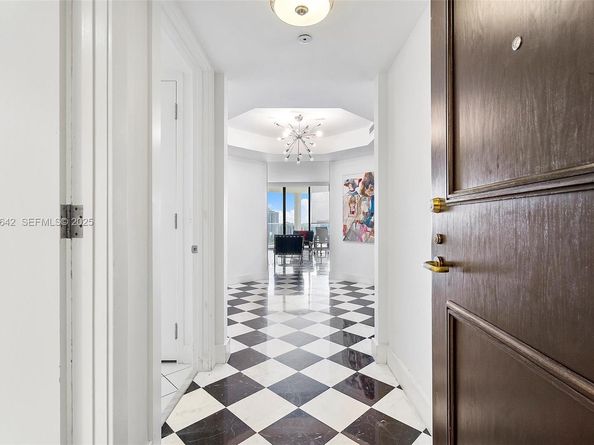 19500 Turnberry Way 20D, Aventura FL 33180