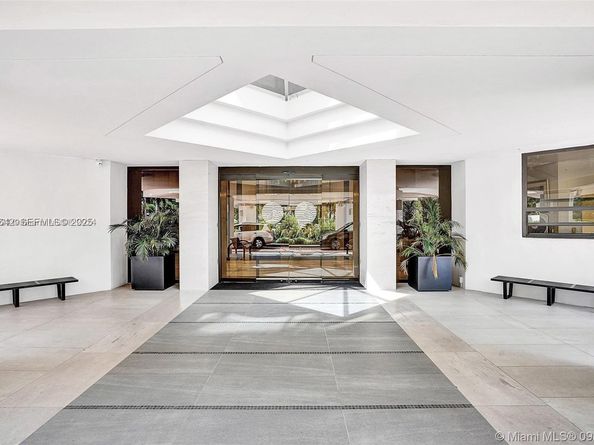 19500 Turnberry Way 20D, Aventura FL 33180