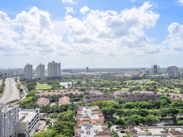 19500 Turnberry Way 20D, Aventura FL 33180