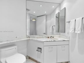 19500 Turnberry Way 20D, Aventura FL 33180