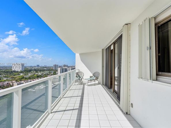 19500 Turnberry Way 20D, Aventura FL 33180