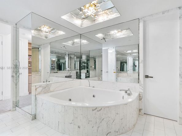 19500 Turnberry Way 20D, Aventura FL 33180