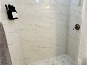 2915 NW 68th St, Miami FL 33147