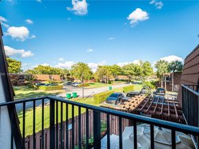 11920 SW 9th Mnr, Davie FL 33325