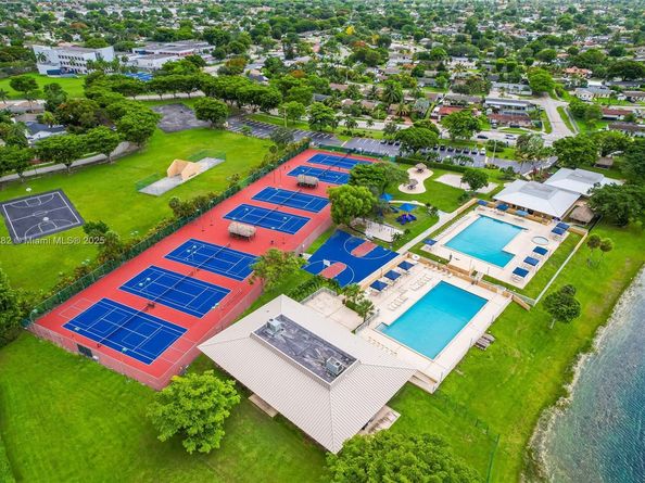 13231 SW 86th St, Miami FL 33183