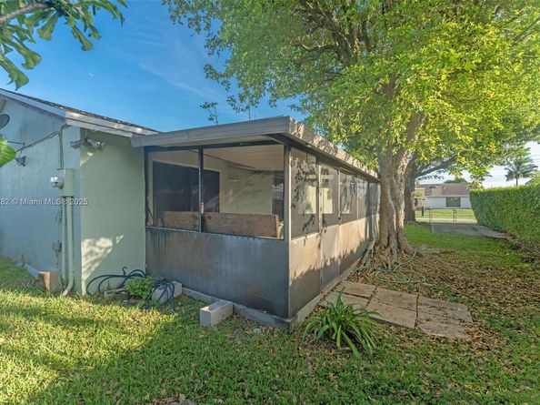 13231 SW 86th St, Miami FL 33183
