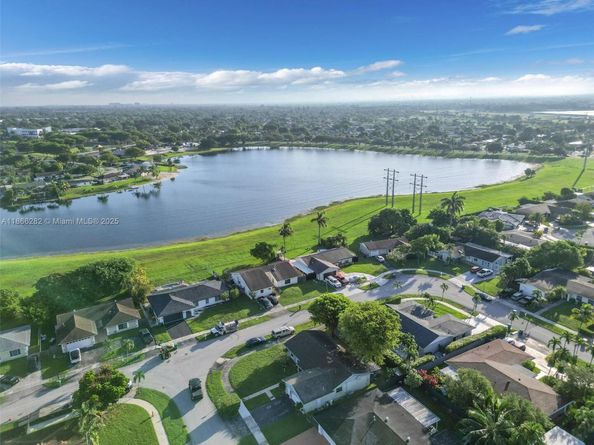 13231 SW 86th St, Miami FL 33183