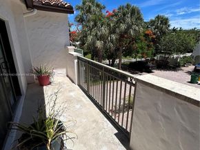 2837 Hidden Harbour Ct, Dania Beach FL 33312