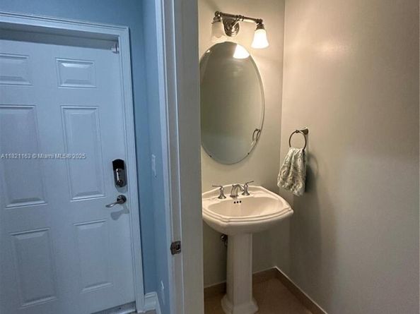 2837 Hidden Harbour Ct, Dania Beach FL 33312
