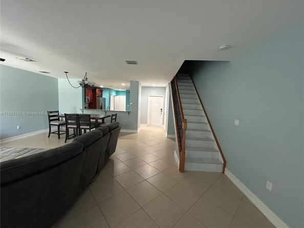 2837 Hidden Harbour Ct, Dania Beach FL 33312