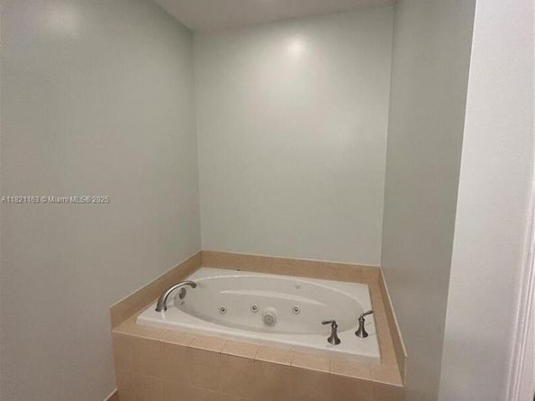 2837 Hidden Harbour Ct, Dania Beach FL 33312