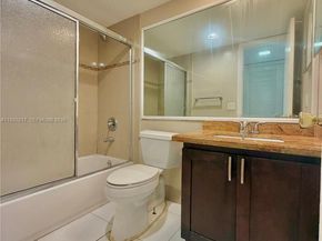 2320 S Cypress Bend Dr 206, Pompano Beach FL 33069