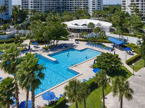 600 Three Islands Blvd 1707, Hallandale Beach FL 33009