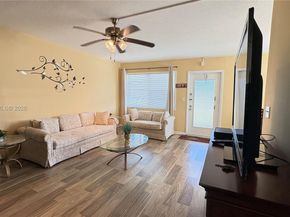 1044 Harwood D D, Deerfield Beach FL 33442