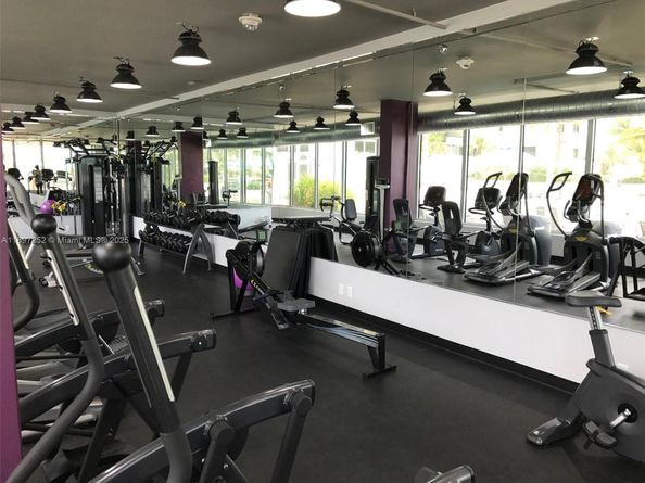 100 Lincoln Rd 643, Miami Beach FL 33139